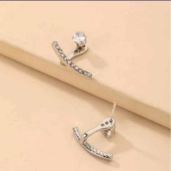💎🛑⚠️LAST ONE! 💞Silver Ear Jacket Earrings! - Picture 2 of 10
